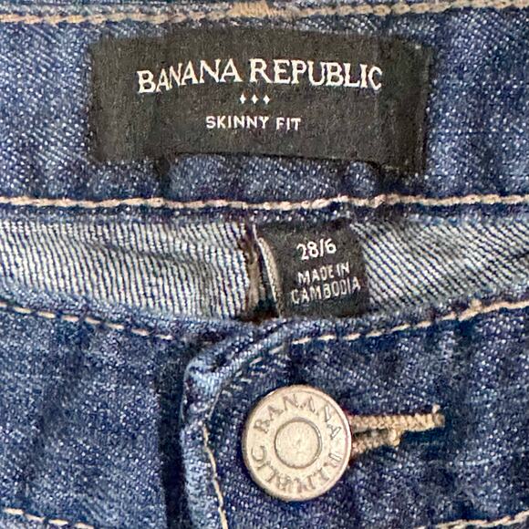 Banana Republic Women's Jean Capri size 28/6 Skinny Fit Dark Rinse - Picture 3 of 10